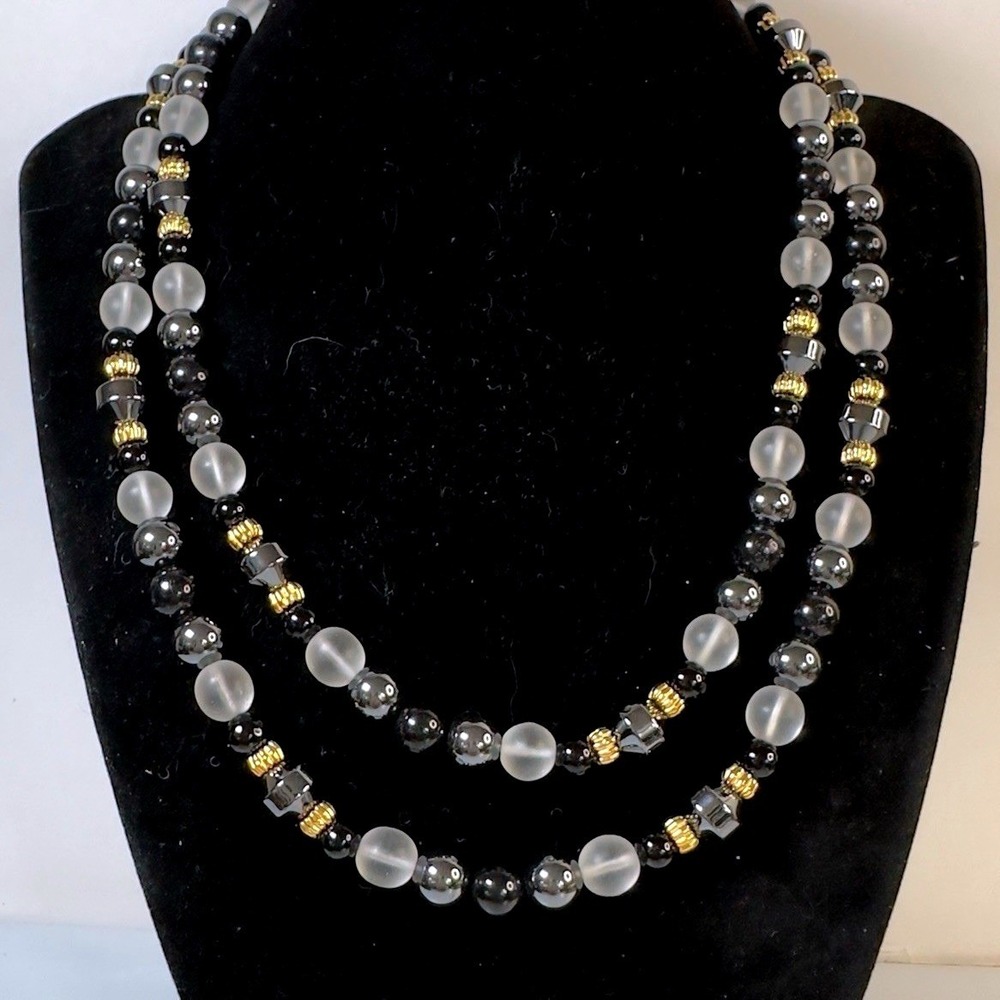 Vintage Hematite Onyx & Frosted Glass Beaded Necklace 34" Gold Tone Box Clasp